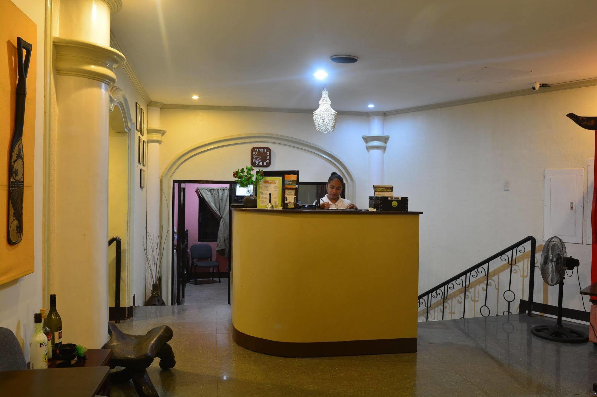 Kawayanan Heights Inn コロン エクステリア 写真