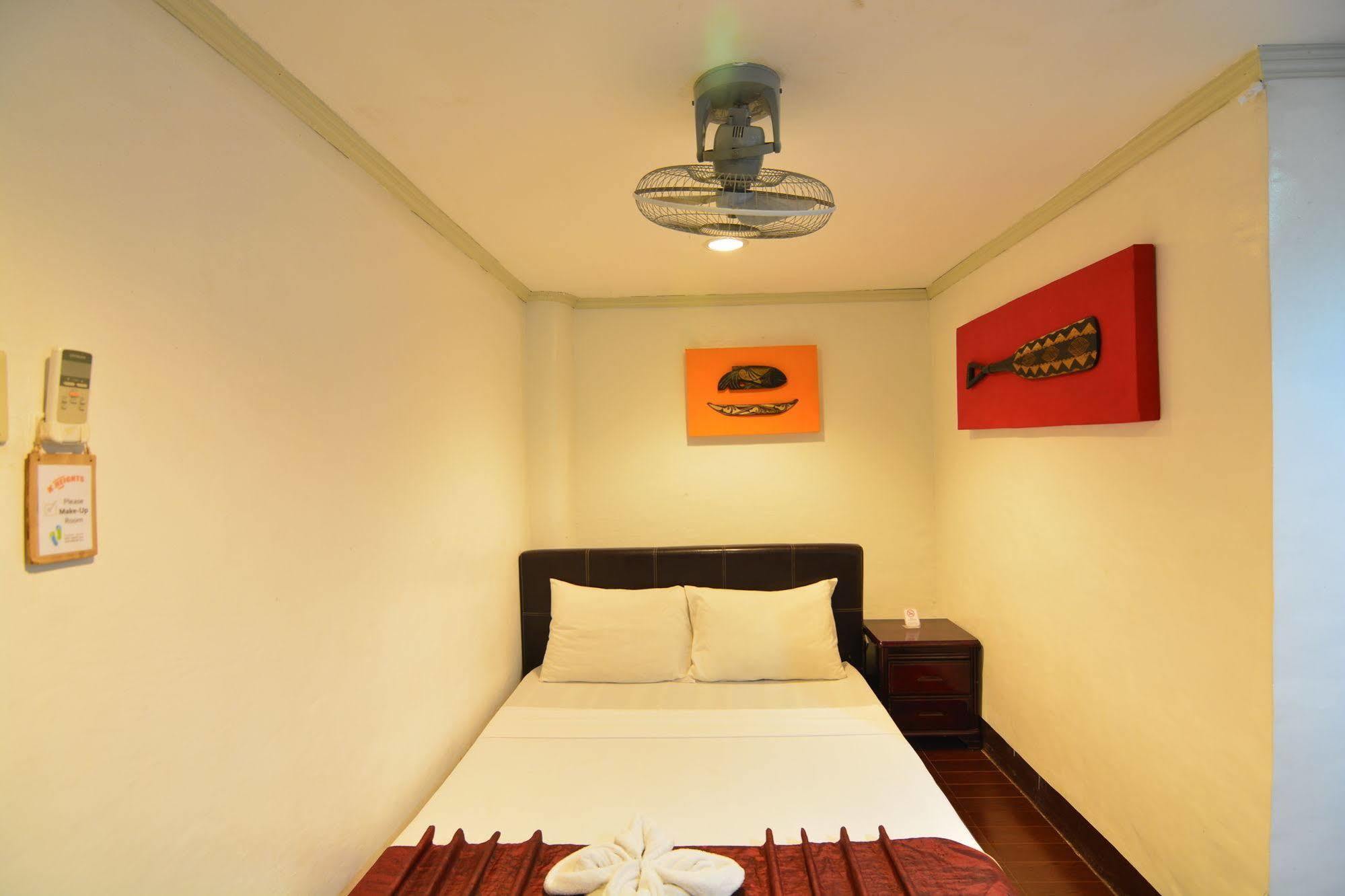 Kawayanan Heights Inn コロン エクステリア 写真