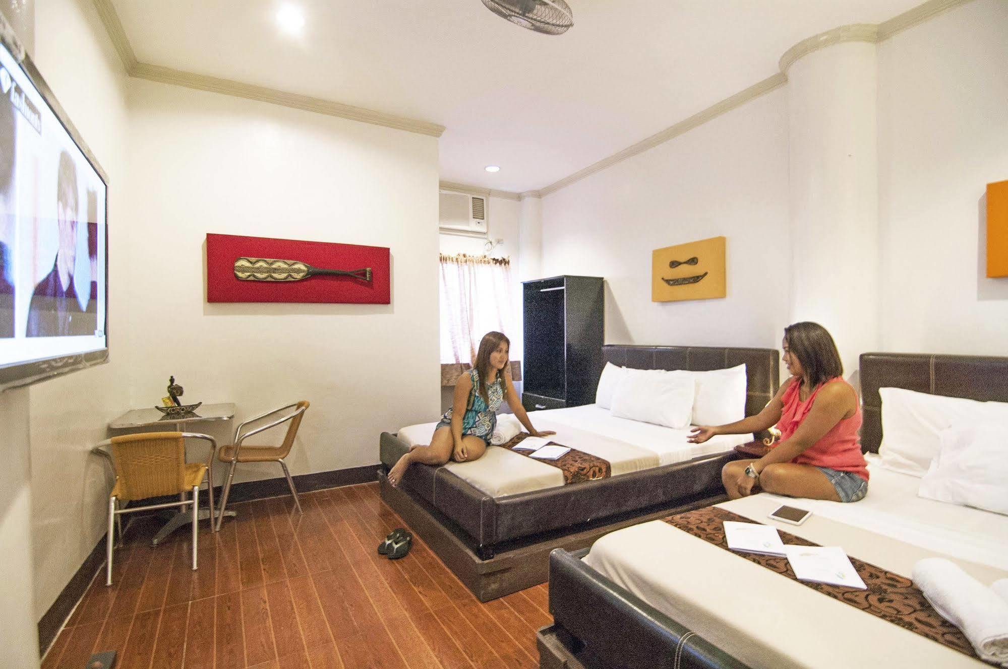 Kawayanan Heights Inn コロン エクステリア 写真